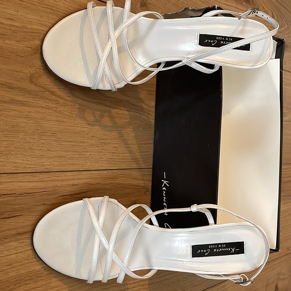 Kenneth Cole NEW YORK Leather Strappy Sandals - Picture 2 of 10